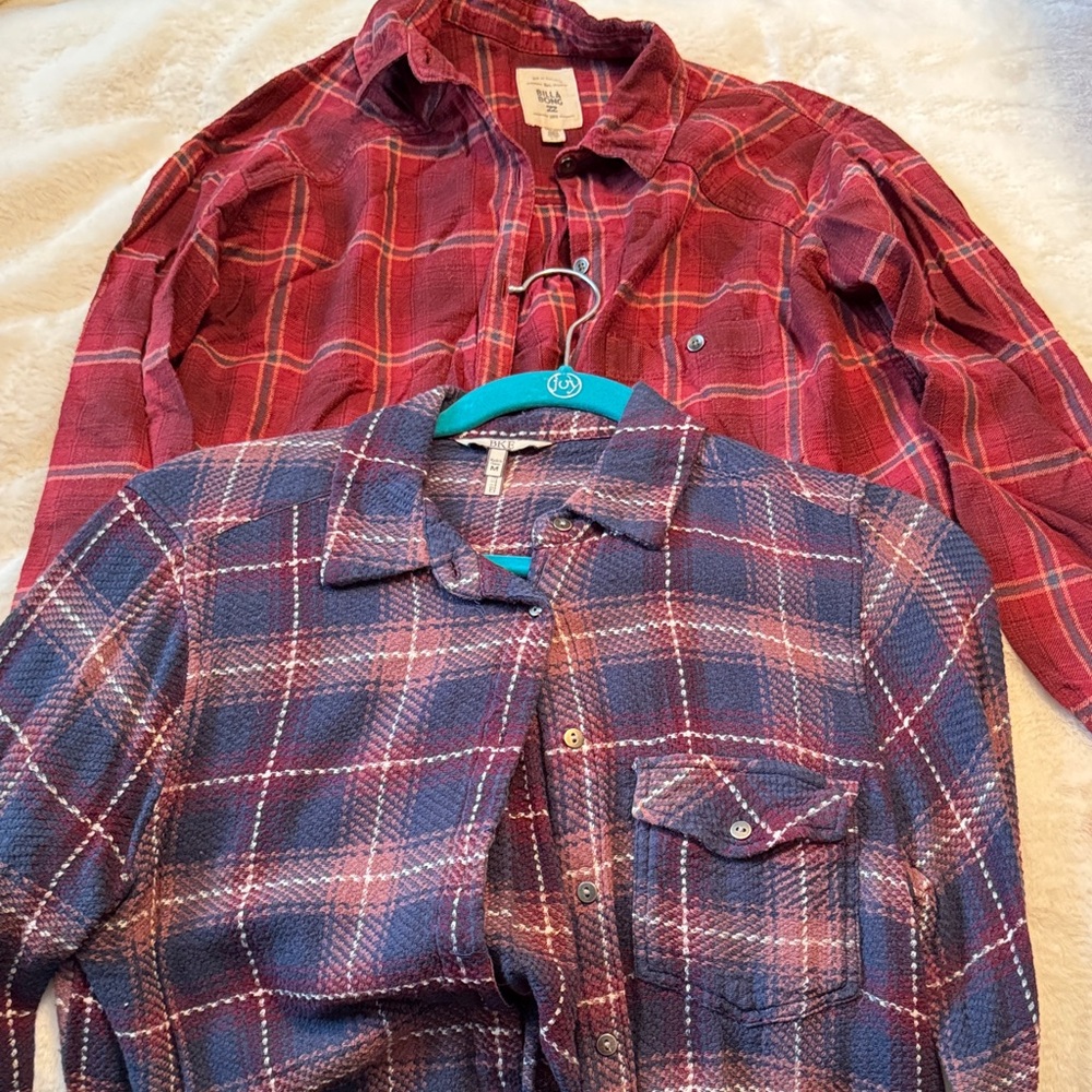 Buckle and Billabong Women’s Button-Up Shirts
